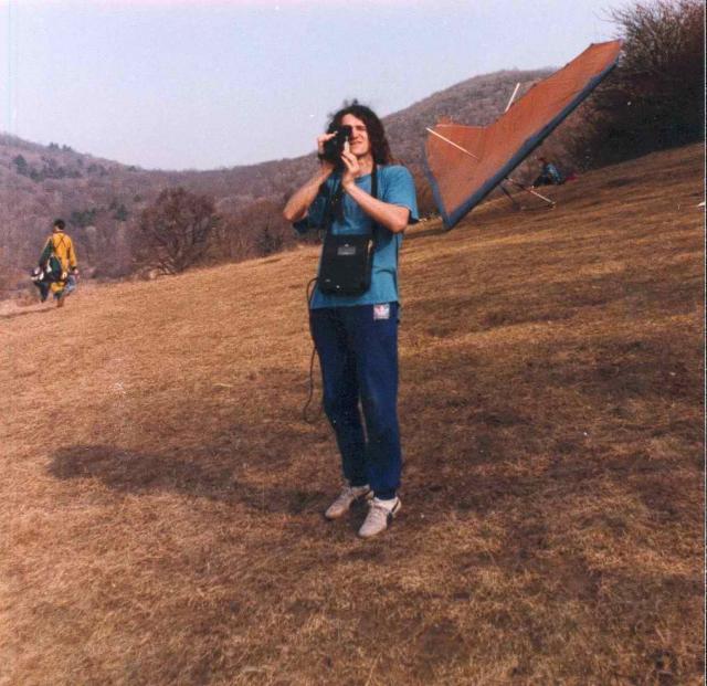 J 157. 92.03.01. HHH. Tomi