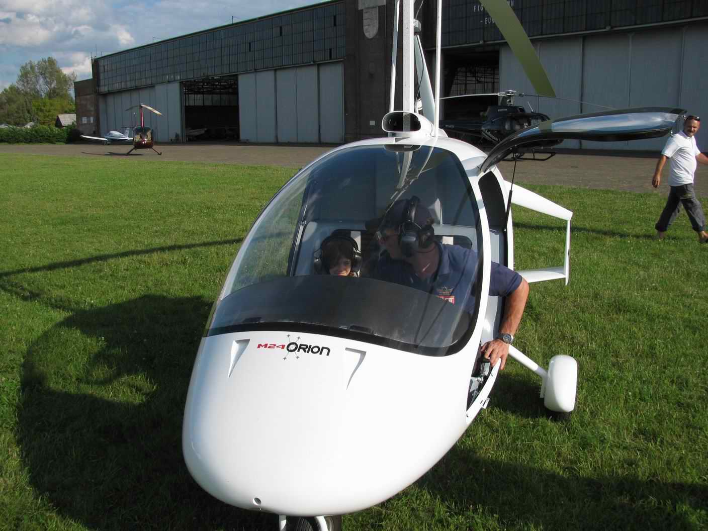2010 376