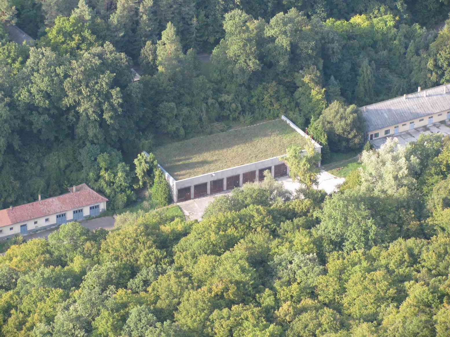 2009 049