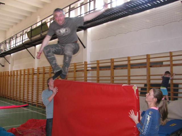 KĂŠp 108