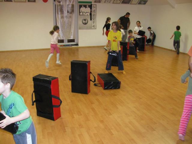 2009 007