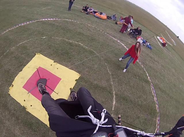 Nem sok hiĂĄnyzott, de kitett kĂśrĂśn kĂ­vĂźlre